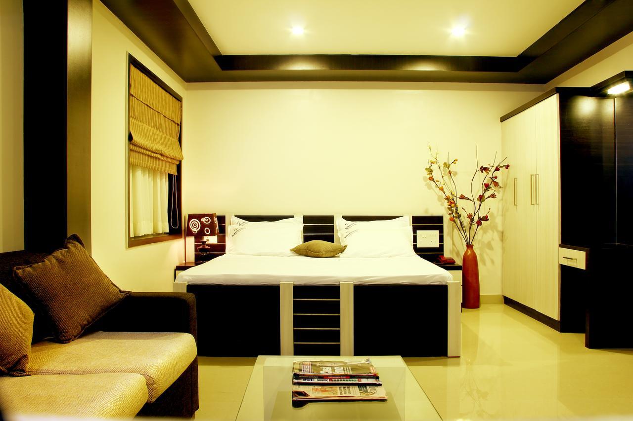 The Rubis Hotel Kottakkal Exterior photo