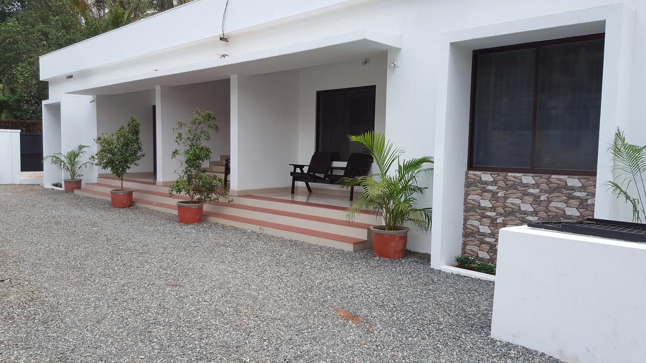 The Rubis Hotel Kottakkal Exterior photo