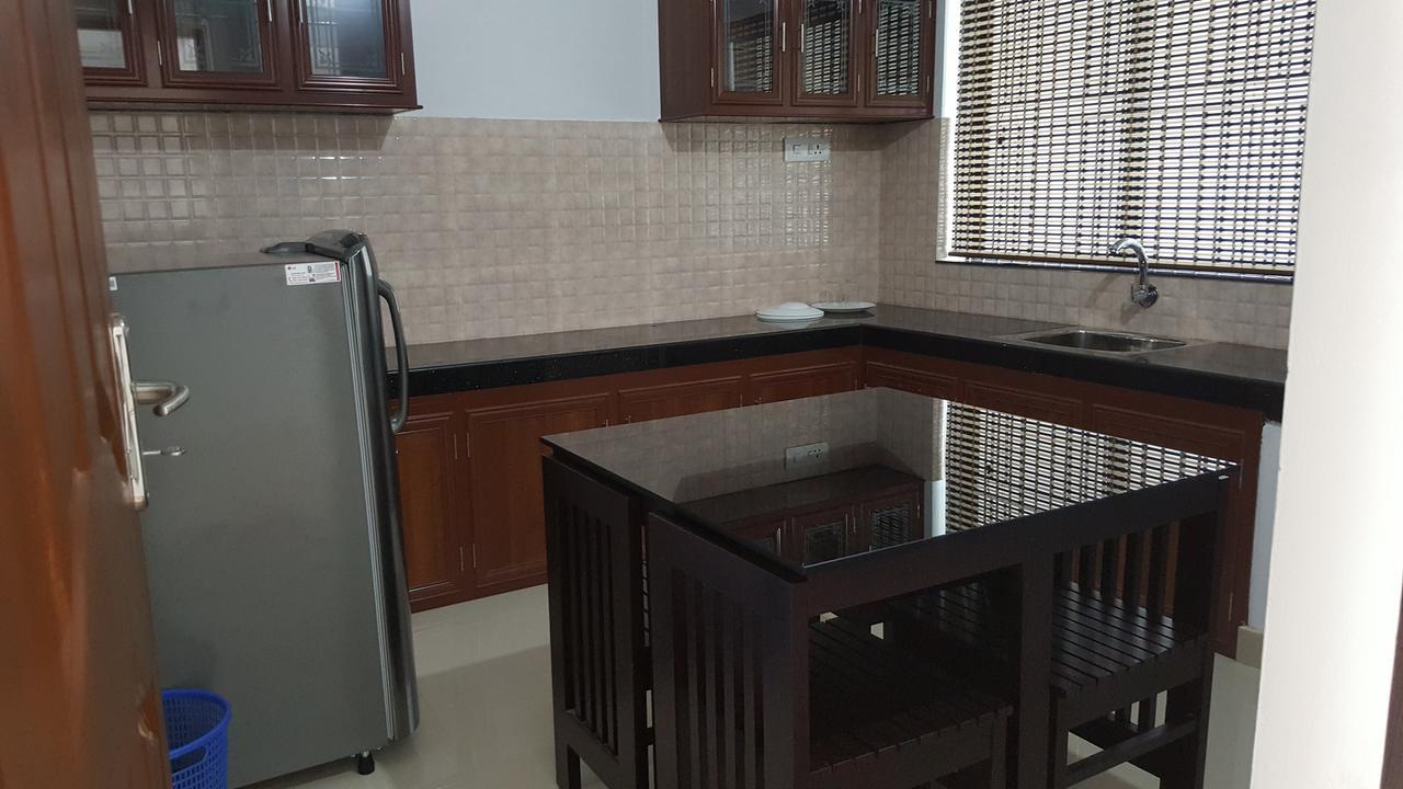 The Rubis Hotel Kottakkal Exterior photo
